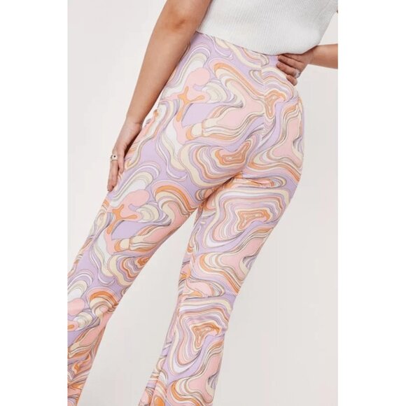 nwt NASTY GAL Marble-Print High-Waisted Pull-On Flare Pants - Plus Size 18 - Picture 3 of 13